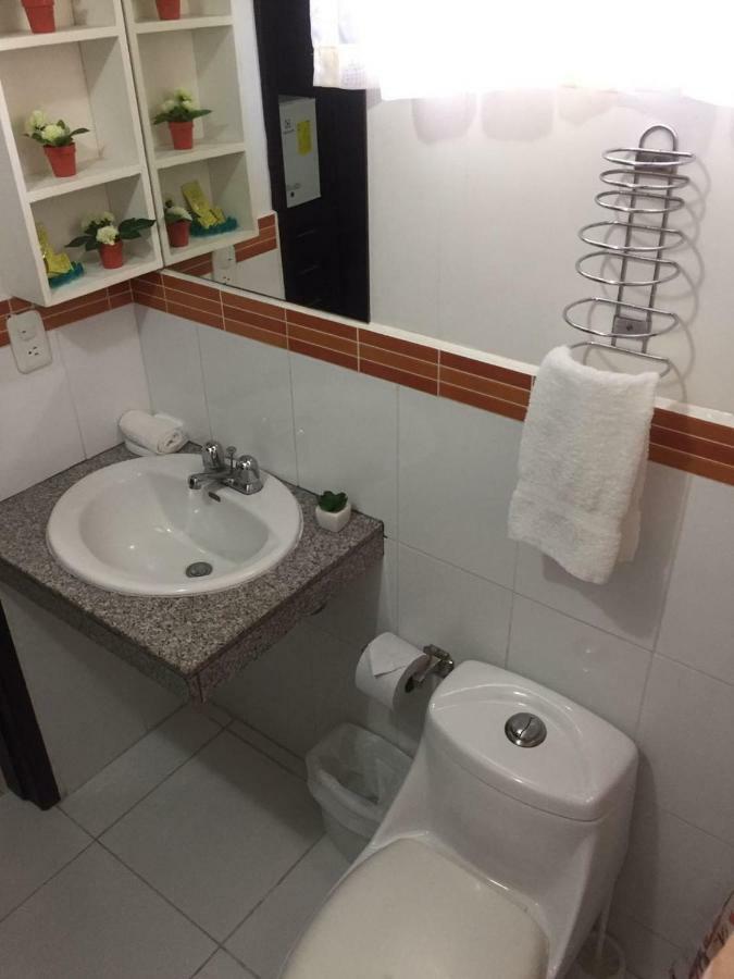 Hostal Blue Pacific Manta Εξωτερικό φωτογραφία